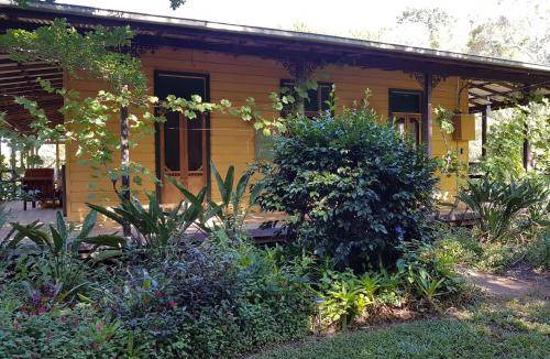 Gleniffer House | 260 m² House ∙ 4 bedrooms ∙ 10 guests