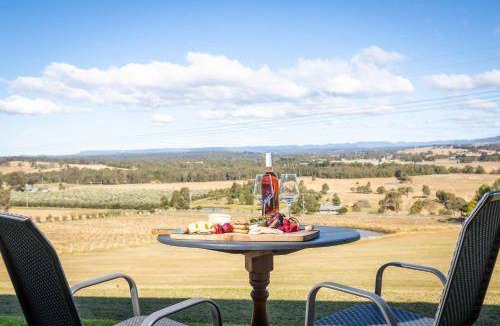 Lovedale House | 260 m² House ∙ 6 bedrooms ∙ 12 guests
