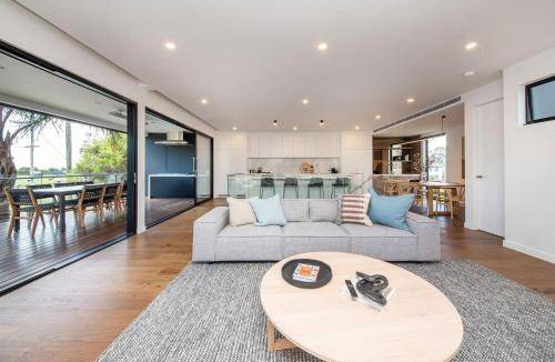 Sandringham House | 265 m² House ∙ 3 bedrooms ∙ 6 guests