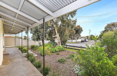 Victor Harbor House | 28 Ozone Street, Victor Harbor