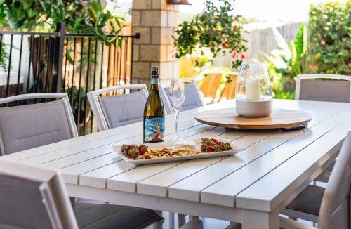 Beerwah House | 280 m² House ∙ 3 bedrooms ∙ 8 guests