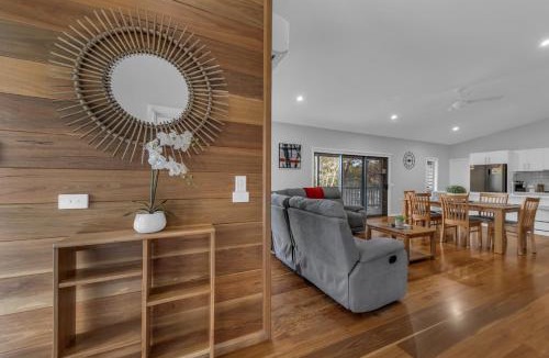 Mallacoota House | 29 Mirrabooka Road, Mallacoota - Eagle View House