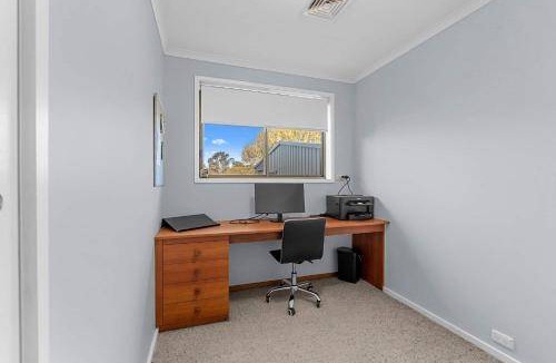 North Bendigo House | 290 m² House ∙ 3 bedrooms ∙ 7 guests