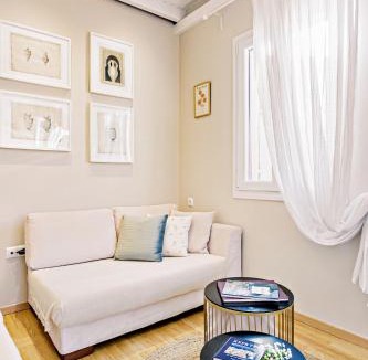 Old Town Apartment | 2BDR Top Floor Apartment-Heart of Corfu Old Town