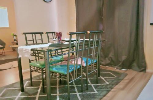 West Lamington House | 2BR house in West Lamington