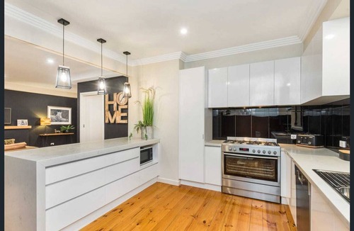 Bendigo House | 2Easy Luxury - Affordable opulence in the CBD