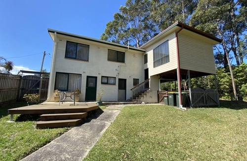 Denhams Beach Apartment | 3 Bed (3 Night Min) (Denhams Beach Cottage)