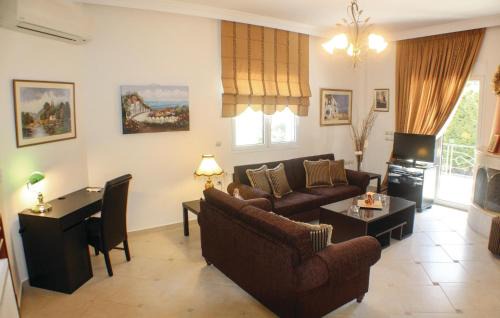 Nea Makri House | 3 Bedroom Awesome Home In Nea Makri