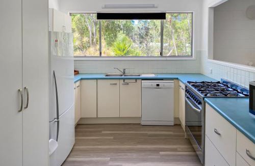 Arcadia House | 3 Bedroom House in Arcadia with huge Pool and Wifi 'Brookehaven'