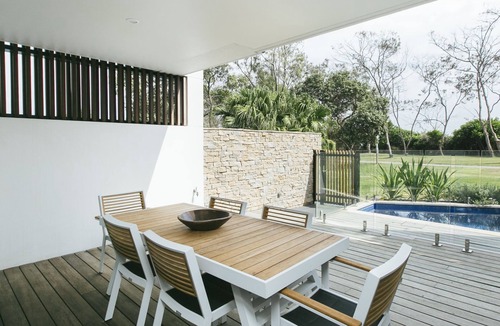 Byron Bay Apartment | 3/Fortyfive on Lawson - luxury absolute beachfront