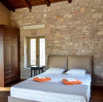 Arfara House | 3 houses