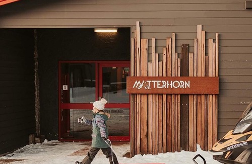 Perisher Valley Hotel | 3 Share - 3 Share Room - Perisher Village Views