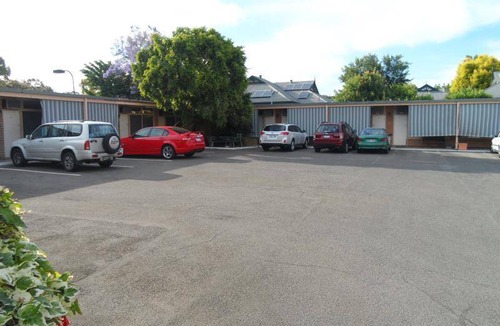 Hyde Park Hotel | 30 m² Motel ∙ 3 guests