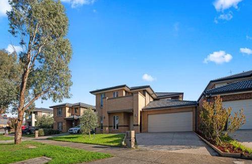 Point Cook Apartment | 300 m² Apartment ∙ 7 bedrooms ∙ 16 guests