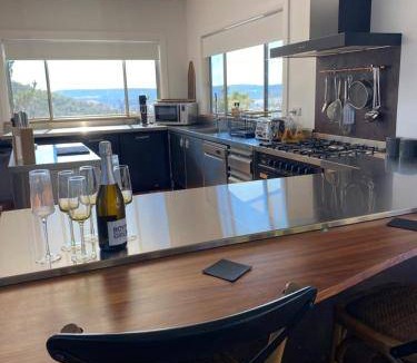 Lithgow City Council House | 300 m² House ∙ 3 bedrooms ∙ 6 guests