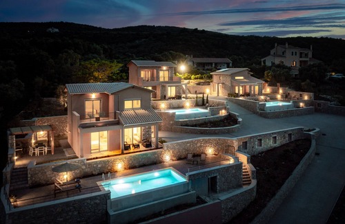 Apolpaina Villa | 31 Blue - Aqua Blue - Private Infinity Pool and BBQ Area