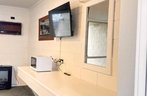 Kangaroo Flat Hotel | 35 m² Motel ∙ 6 guests