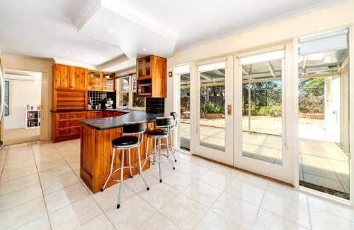 Frankston House | 350 m² House ∙ 6 bedrooms ∙ 17 guests