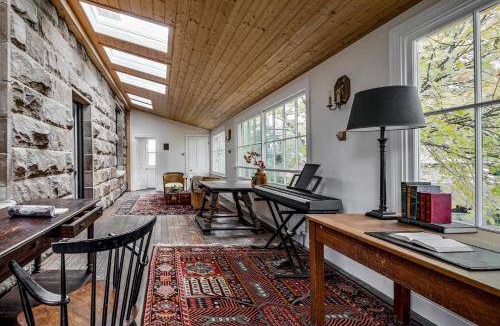 North Hobart Villa | 360 m² Villa ∙ 4 bedrooms ∙ 8 guests