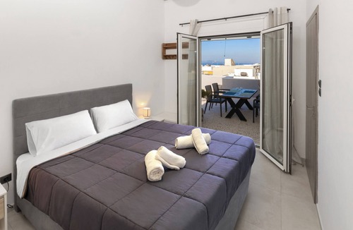 Chios Apartment | 360view - Penthouse apartment - large terrace - 5min from center