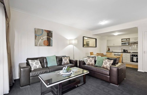 Northbridge Apartment | 3BDR 2BTH 1PRK - Northbridge Townhouse