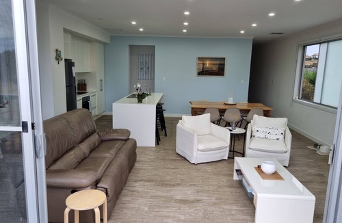 Normanville House | 3rd on Troon - A golfer's paradise at Links Lady Bay.