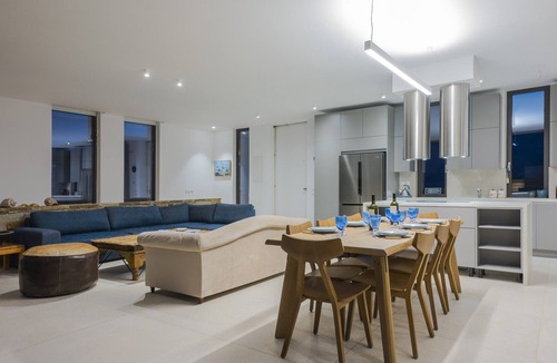 Posidonia Villa | 4 bedroom accommodation in Siros