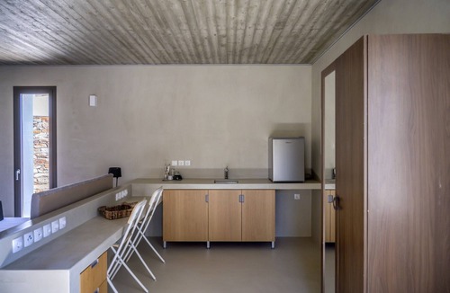 Posidonia Villa | 4 bedroom accommodation in Siros