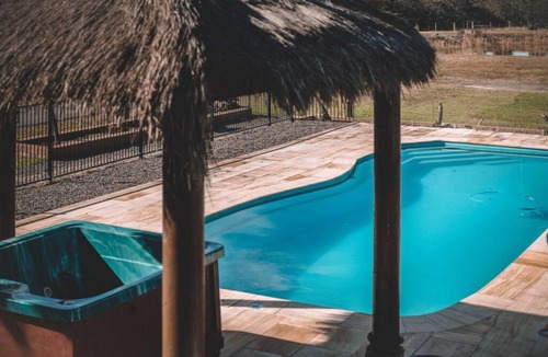 Cooranbong Apartment | 4 bedroom Cottage with swimming pool
