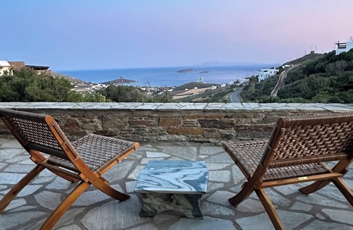 Ydrousa Villa | 4-bedroom villa overlooking the Aegean Sea