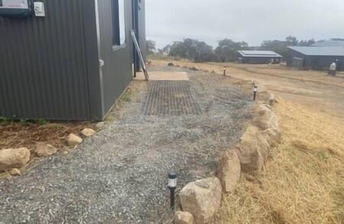 East Jindabyne House | #4 Brand new modern Eco cabin with fantastic views