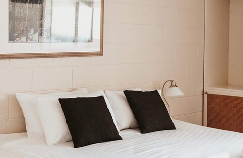 Perisher Valley Hotel | 4 Share - 4 Share Room - Village Views