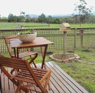 Drouin West House | 40 m² Farmhouse ∙ 3 guests