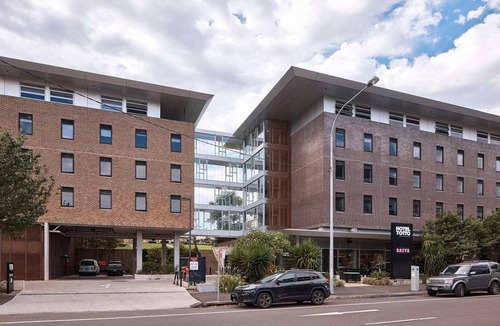 Wollongong CBD Hotel | 40 m² Hotel ∙ 127 guests