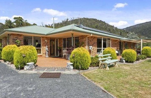 Montrose House | 40 m² House ∙ 2 bedrooms ∙ 4 guests