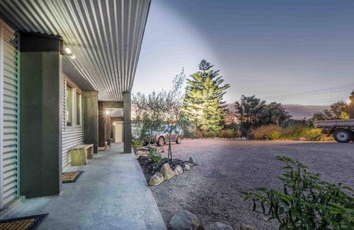 Orbost Hotel | 40 m² Motel ∙ 8 guests