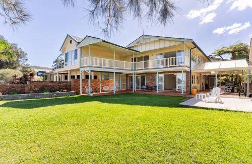 Tascott House | 400 m² House ∙ 6 bedrooms ∙ 14 guests
