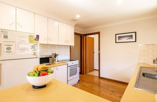 Shoal Bay House | 41 Leonard Avenue - boat parking & aircon