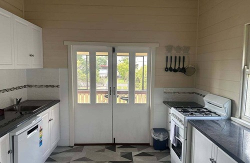 Rockhampton House | 45 Kent Street - The Whole House in Rockhampton City