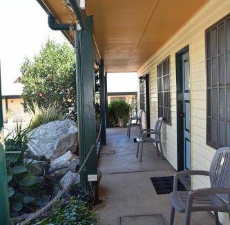 Gulgong Hotel | 45 m² Motel ∙ 8 guests