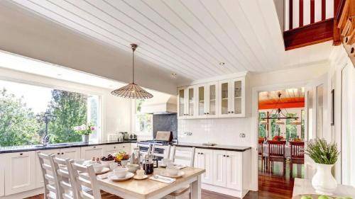 Leura House | 450 m² House ∙ 7 bedrooms ∙ 12 guests