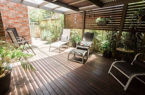Coffs Harbour House | 450m to Beach, Shops, Cafes, Restaurants + WIFI/Netflix