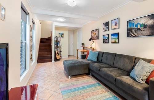 Dicky Beach House | 49 Henzell Street Dicky Beach