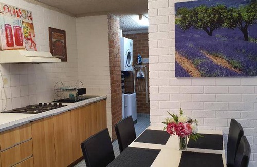 West Perth Apartment | 49 m² Serviced apartment ∙ 2 bedrooms ∙ 6 guests