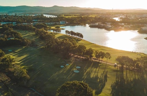 Coomera House | 4BR Family Home Coomera Theme Parks Shopping