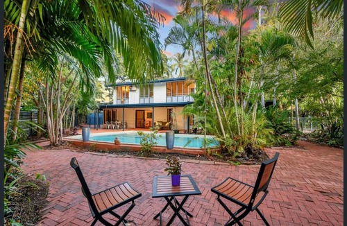 Fannie Bay Villa | 4BR Pet-friendly Pool Paradise