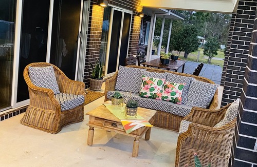 Coolongolook House | 5 bedroom house with access to a river lots of space