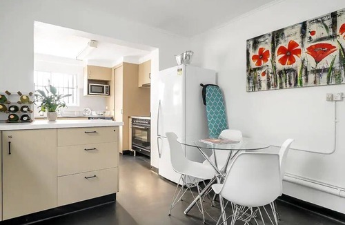 Kings Cross House | 5 Bedroom Victorian Terrace Minutes to Everything