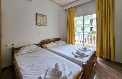 Katerini Apartment | 5 - JUNED Suite by SDR