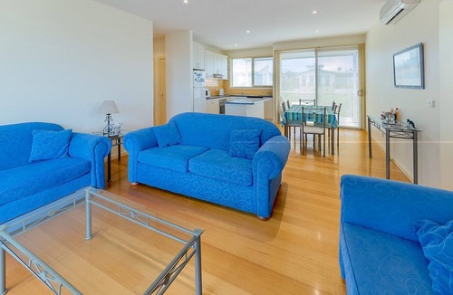 Smiths Beach House | 5 Salmon Row, What a position, so close to Smiths Beach!